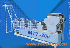 ����C�������C 